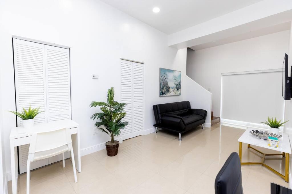 Comfortable 4Br Townhome At Calle 8 Μαϊάμι Εξωτερικό φωτογραφία