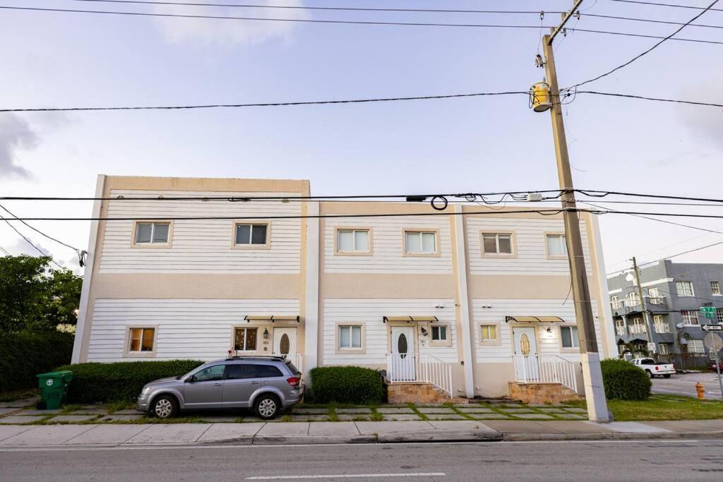 Comfortable 4Br Townhome At Calle 8 Μαϊάμι Εξωτερικό φωτογραφία